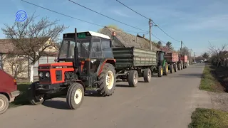 Navážanie ciest v Petrovci