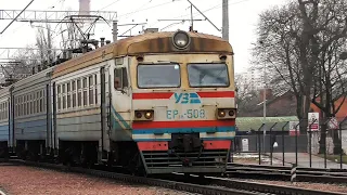 Отправление электропоезда ЭР9М-508/9Е-628 от станции Беличи