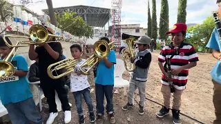 Increíble Banda de niños de 6 años de edad, CONOCE LA BANDA HIERVA SANTA DE GRO, Gran Mix d Corridos
