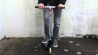 Comment faire un tailwhip - Figure de trottinette freestyle