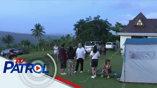 Ilang turista, nag-aabang sa aktibidad ng Bulkang Mayon | TV Patrol