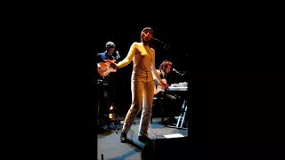 Aldous Harding - Weight of the Planets (Jazzhouse, Copenhagen 24 Oct 2017)