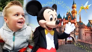 SURPRISE DISNEYLAND VACATION! MEETING MICKEY MOUSE AND DISNEY SWIMMING!