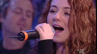 Tatu - All About Us   Live on  Italian Tv Channel  Canale 5