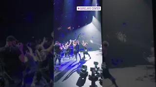 Dimash Kudaibergen  Димаш Құдайберген  迪玛希 20191210 Arnau New York concert  Staff perspective