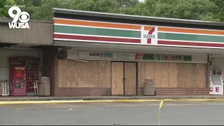 7-Eleven set ablaze after suspects light Molotov cocktails inside