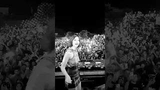 Nina Kraviz playing