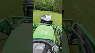 Doing the chores @JohnDeere  #deere #farmequipment #tractor #1025r