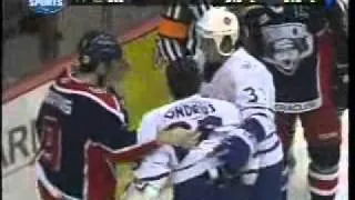 Matthias Trattnig vs. Ben Ondrus hockey fight