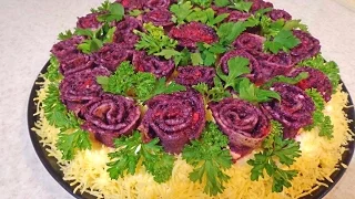 Салат "Букет из роз". С мясом курицы, грибами, морковью по-корейски .