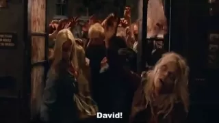 Shaun of the Dead - David gets owned by zombies