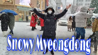 Snowy Myeongdong, Dec.18 2021, The First Heavy Snowfall in Seoul S-Korea.|YcoT