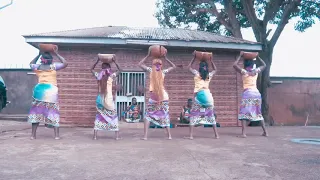 la CULTURE CAMEROUNAISE en DANSE