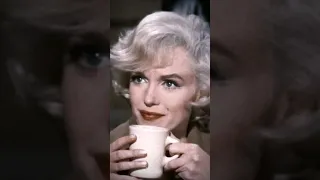 Marilyn Monroe ( Let’s Make Love )