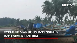 Cyclone Mandous Nears Tamil Nadu Coast, Heavy Rain Warning, Schools Shut