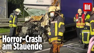 Transporter rast in Sattelzug – Fahrer (24) tot!  | A2 bei Bielefeld