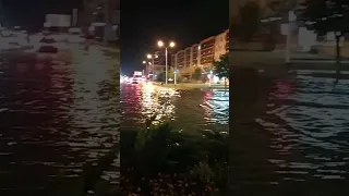 Лужи в Грозном после ливня. пересечение улицы Садаева и бульвара Дудаева 27.06.23