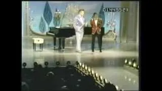 Liberace plays Malaguena on Piano - Host Sammy Davis Jr (and Great Guitar) - 1960's