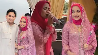 Heboh Banget Nih Suaminya!!! Putri Isnari Lagi Menyumbang kan Lagu Di Acara Iparnya!!