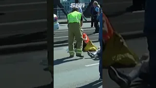 Police officer pours oil over eco protesters head