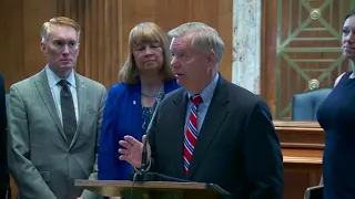 Graham introduces bill to ban abortion after 20-weeks