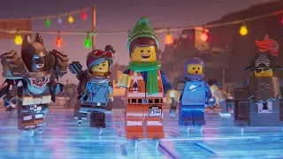 Emmet’s Holiday Party: A LEGO Movie Short [HD]