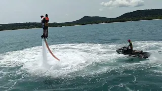 play fly board #sihanoukvilletourism #yacht #flyboarding #kohrongisland