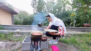 Cooking A Great Iranian Lamb Meat Broth Called Dizi | rural life in Iran
