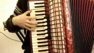 How to play: "La valse d'Amelie" on accordion