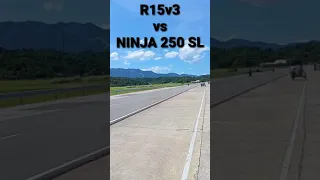 R15v3 vs NINJA 250 SL