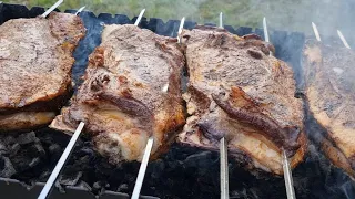 山の野生の食べ物