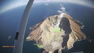 Flight from Auckland to Whakatane, White Island (Whakaari) Active Volcano, New Zealand, Cessna 206