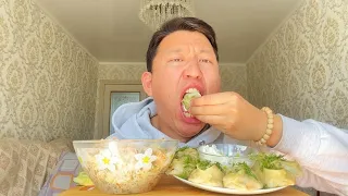 МУКБАНГ 1 КИЛОГРАММ МАНТ И ОЛИВЬЕ 😋 ИГРОМАНИЯ/ Mukbang MANTI 1 KG NOT ASMR