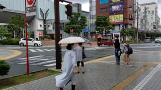ruas do Japão com chuva - vídeo em 4k