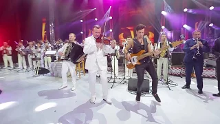 Orchestra fraților Advahov, Alex Calancea, Fanfara Ciocârlia, Leonard Lalaru - Balkan Brass Battle