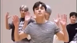 버논 포커스 _WORLD (SEVENTEEN VERNON FOCUS)