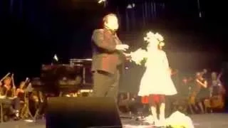 Amira Willighagen - "Ave Maria" Gounod - Duet with Paul Potts