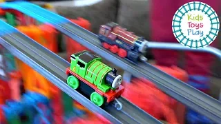 Thomas and Friends Mystery Wheel Downhill Races | Thomas Adventures