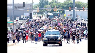 Opal Lee marches alongside hundreds to celebrate Juneteenth becoming a national holiday