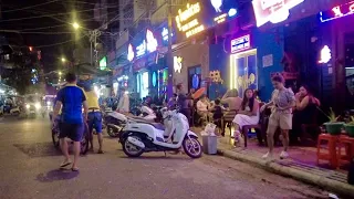 Phnom Penh Nightlife Street Scene - Cambodia Night Tour 2023