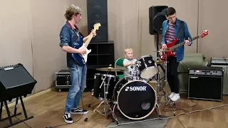 Jam Session . Rock & Roll Trio . Teil 1 . Daniel Gortovlyuk 4,10 year old Drummer . Musik Band .