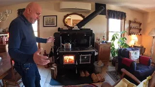 Lighting a Kitchen Queen 550 Wood Cook Stove