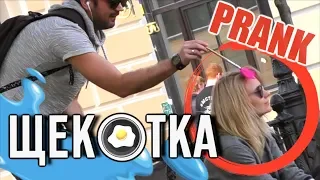 Russian prank tickling / insect attack on people / reaction of girls