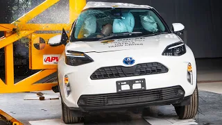 2022 Toyota Yaris Cross Crash and Safety Test / Safe Small SUV