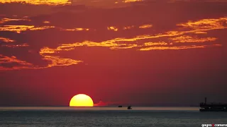 Закат в Гагре - На небе только и разговоров что о море