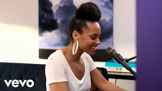 Alicia Keys - Underdog (iHeart Acoustic Video)