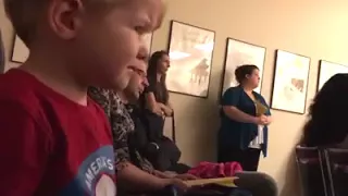 Baby hears Moonlight Sonata for the first time, The purest reaction to Beethoven