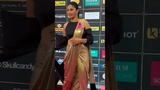 Oo My God Tanisha Mukherjee Ne Ye Kaisi Dress Pehan Liya😱😂 #shorts #shortvideo #viral #kajol