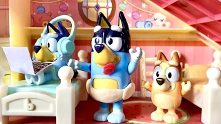 BABY Bandit and Mummy Bluey  | Pretend Play with Bluey Toys