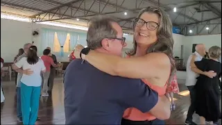 Rogério gaúcho fazendo uma belíssima tarde dançante no salão do Boa Vista em Rio do Sul